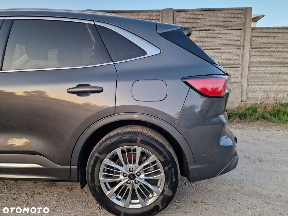 Ford Kuga - 31
