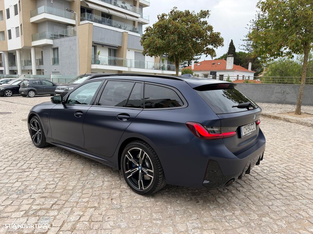 BMW 330 - 16