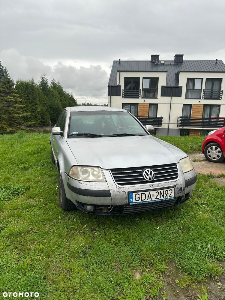 Volkswagen Passat 1.9 TDI Basis - 1