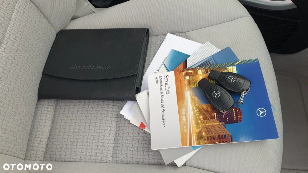 Mercedes-Benz Klasa B 180 BlueEFFICIENCY Edition - 40