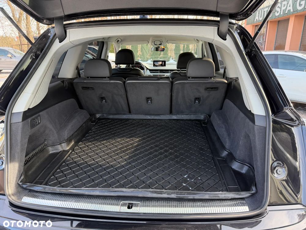 Audi Q7 - 9