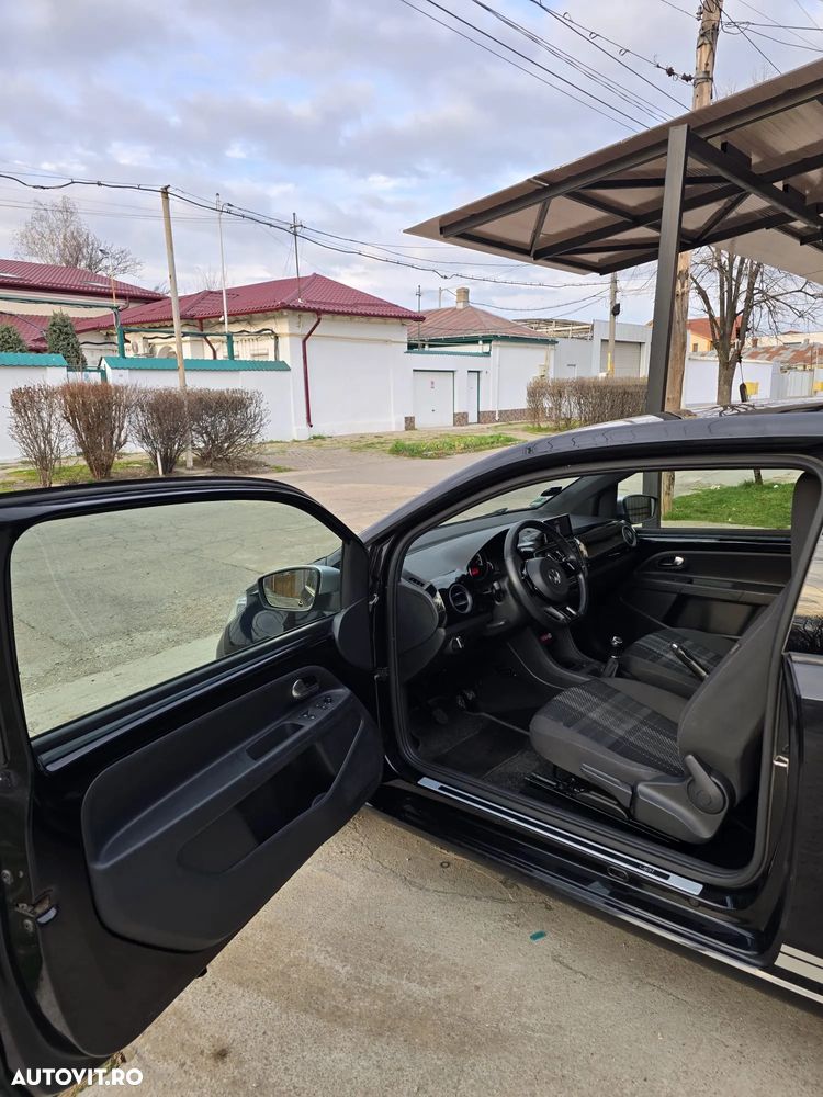 Volkswagen up! club - 11