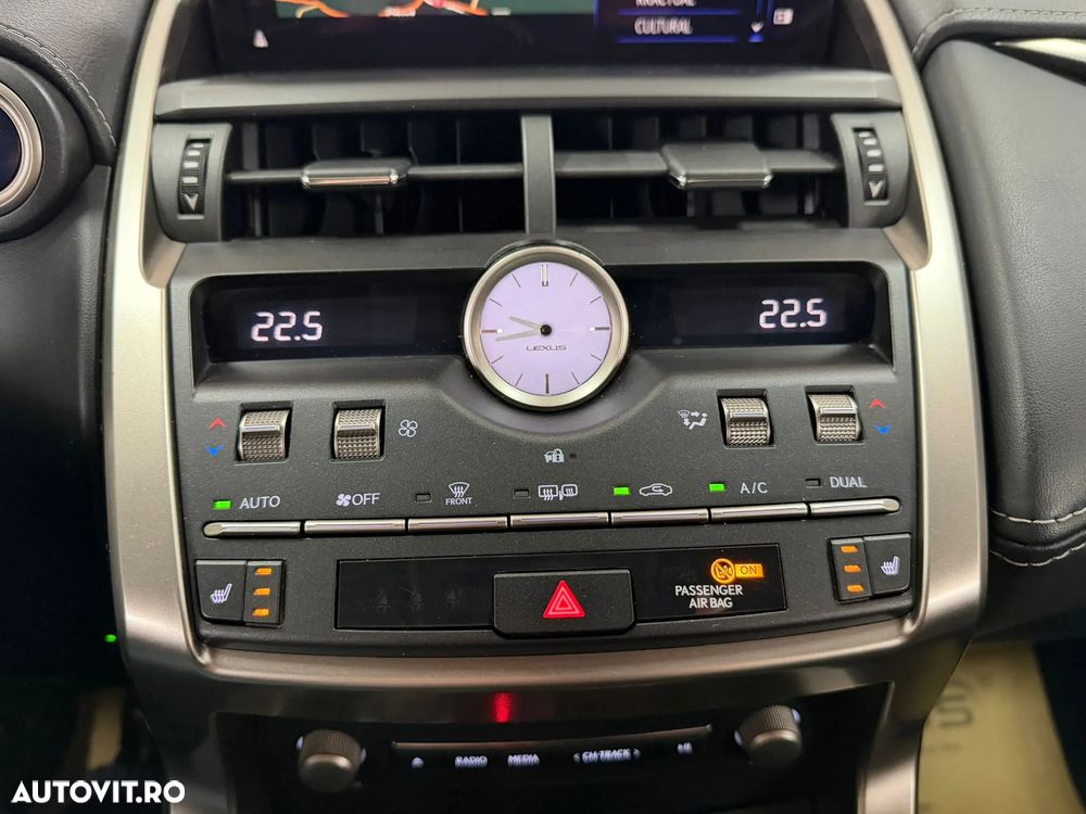 Lexus Seria NX 300h Executive Line - 26