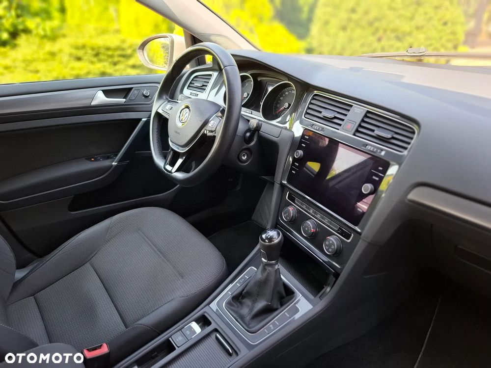 Volkswagen Golf 1.0 TSI BlueMotion Comfortline - 16