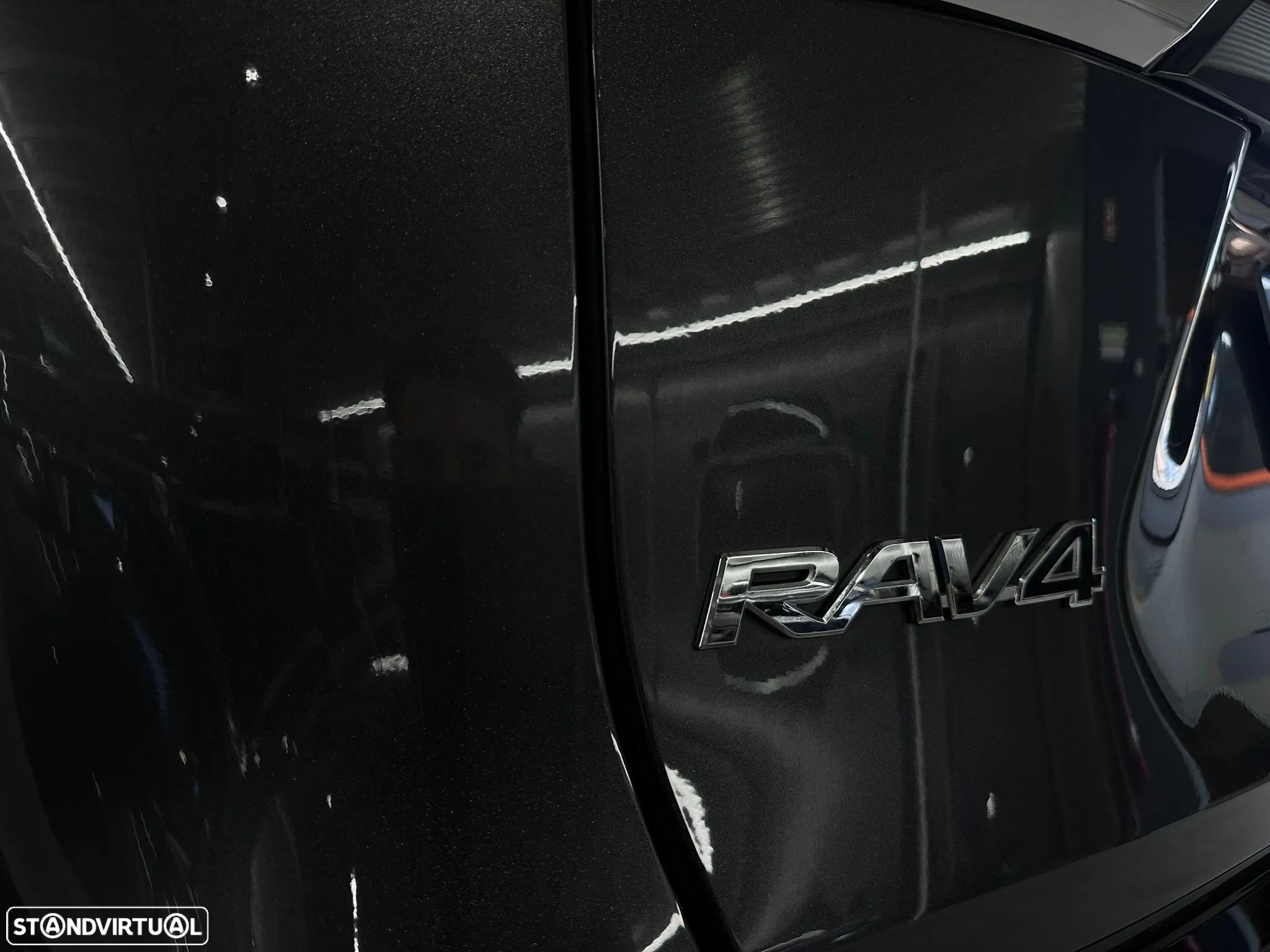 Toyota RAV4 2.5 HDF Lounge - 39