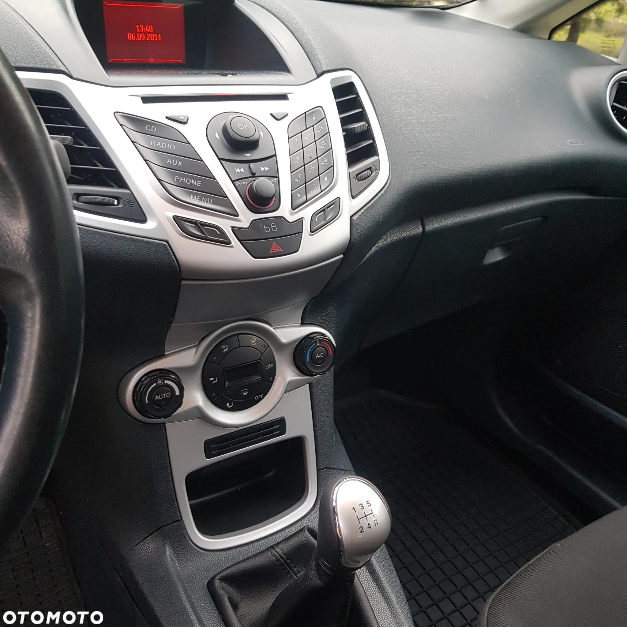 Ford Fiesta 1.25 Celebration - 8