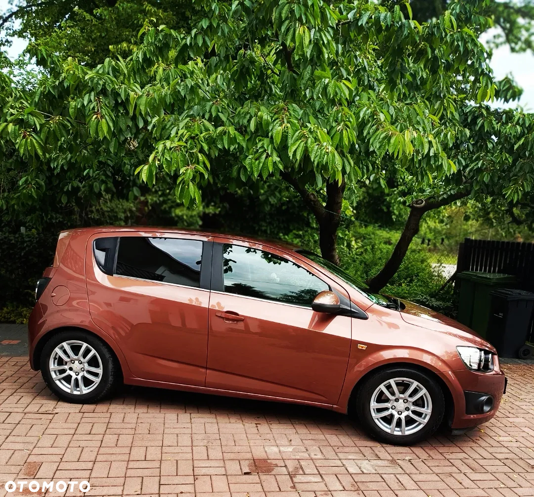 Chevrolet Aveo 1.6 LTZ - 2