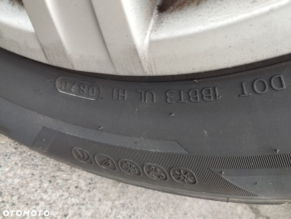 Volkswagen Tiguan - 13