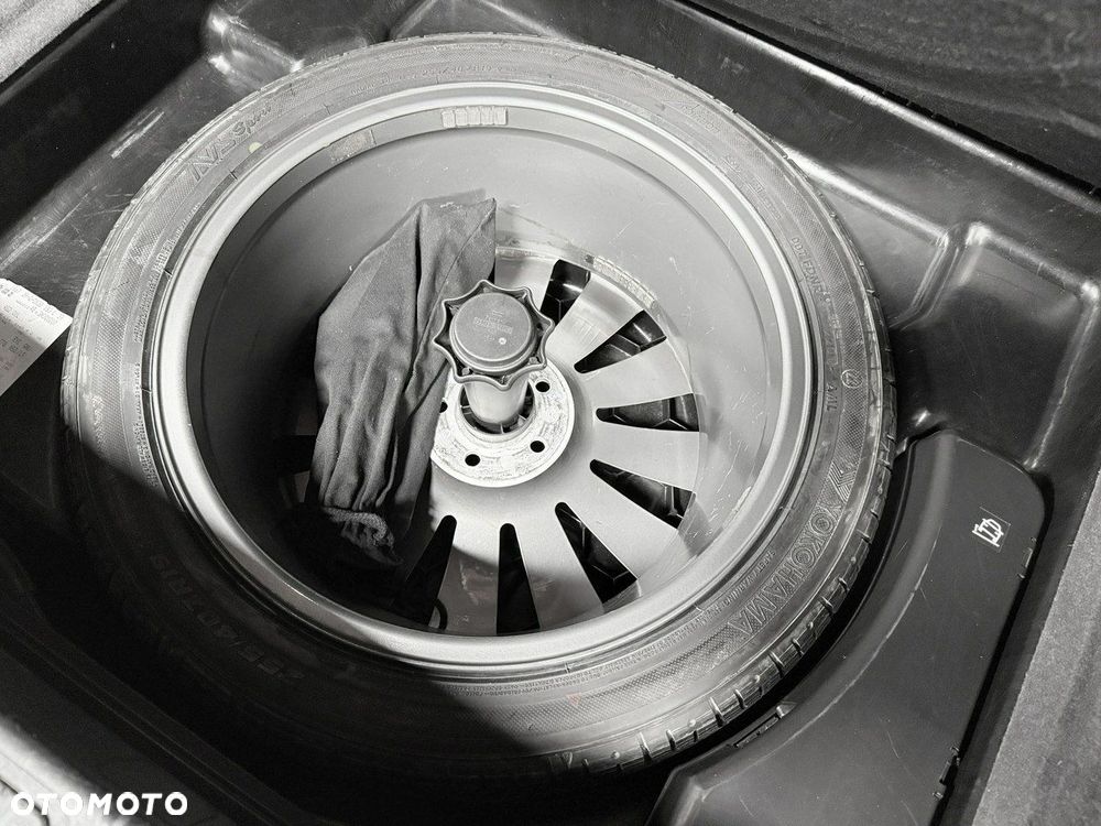 Audi A8 4.2 Quattro - 13