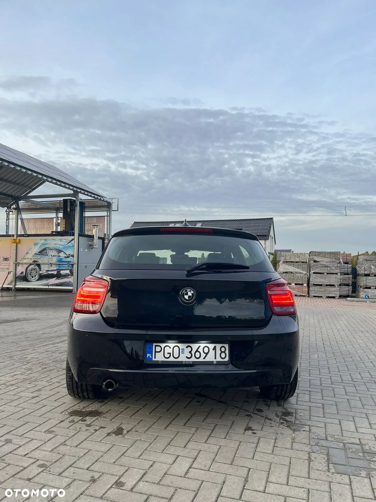 BMW Seria 1 120d - 8