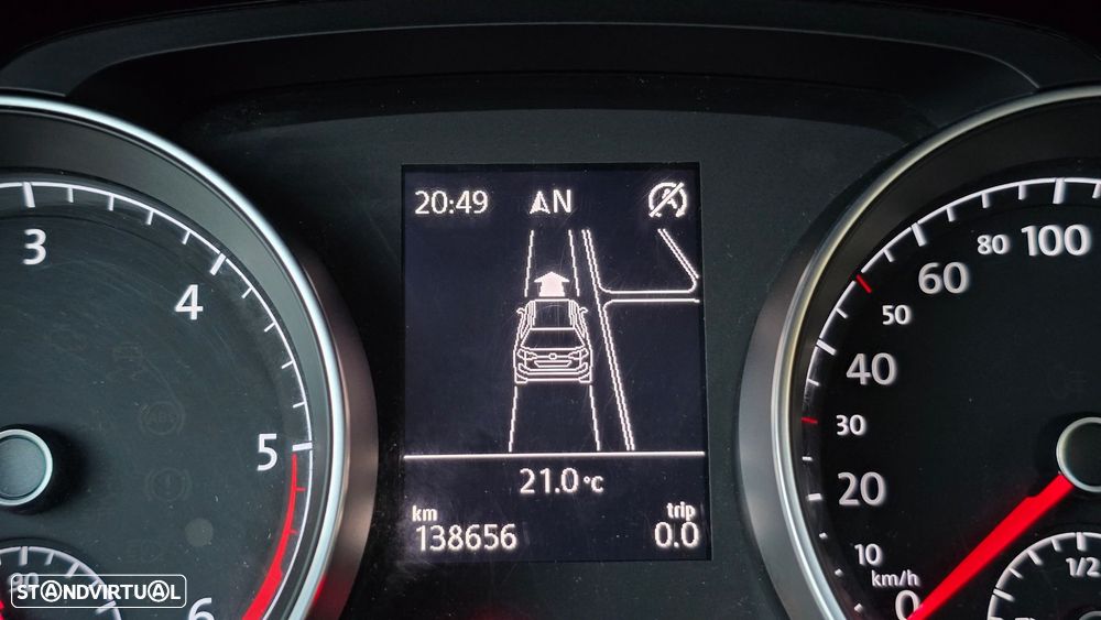 VW Golf Variant 1.6 TDi SCR IQ.DRIVE - 21