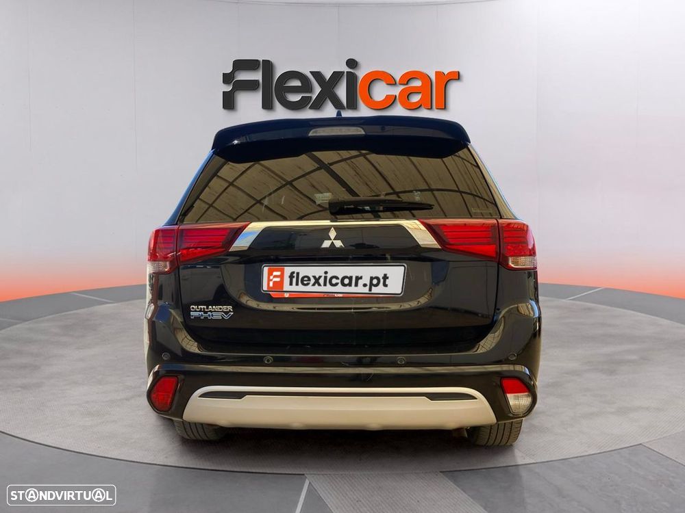 Mitsubishi Outlander 2.4 Instyle - 7