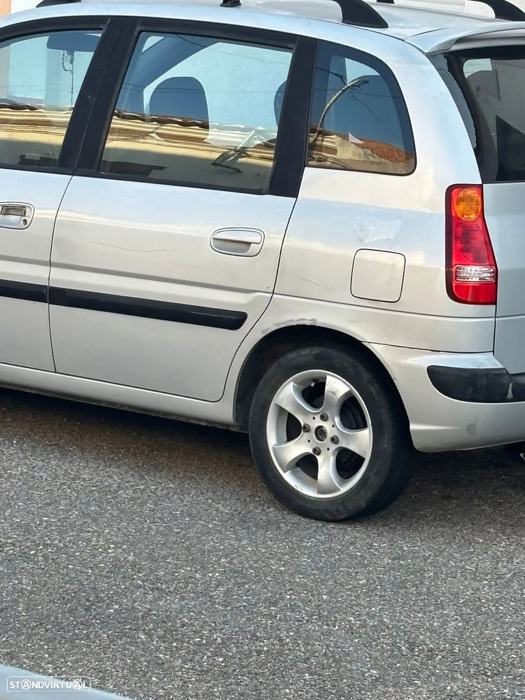 Hyundai Matrix 1.5 CRDi GLS - 6