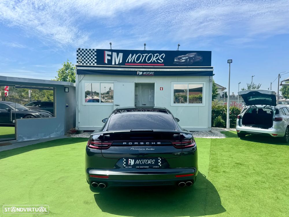 Porsche Panamera Turbo - 6