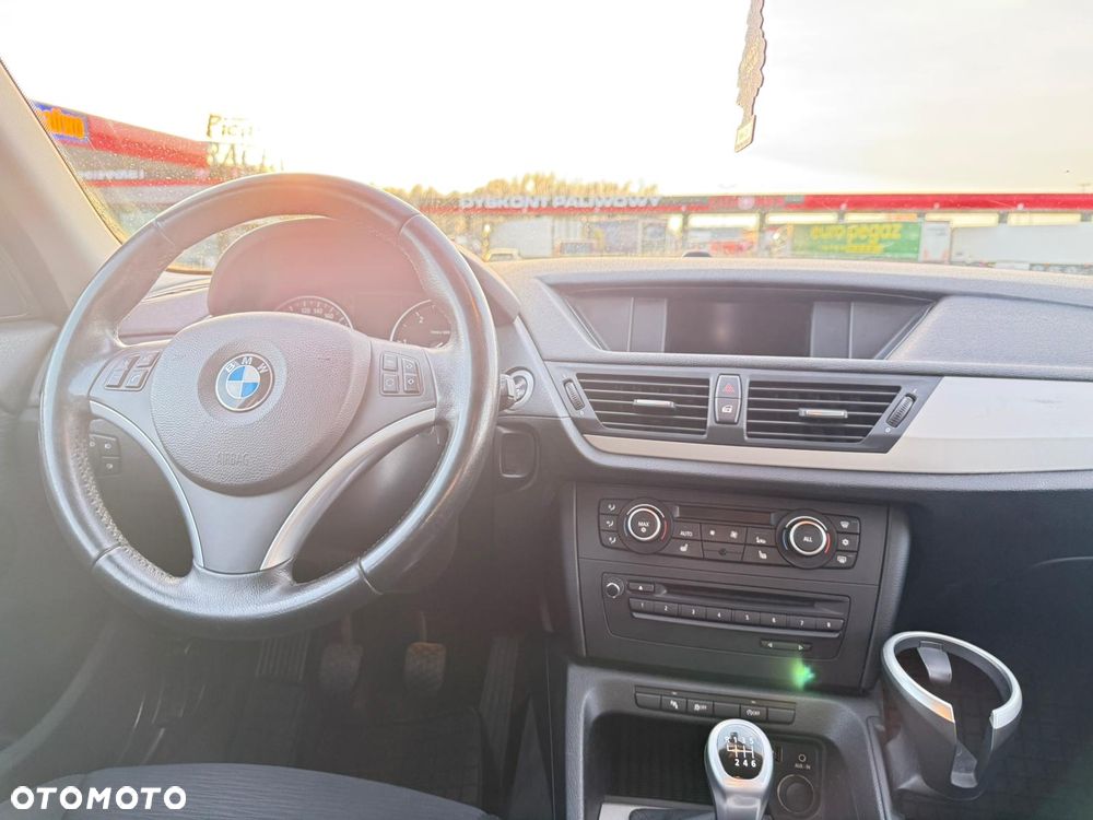 BMW X1 sDrive18d - 11