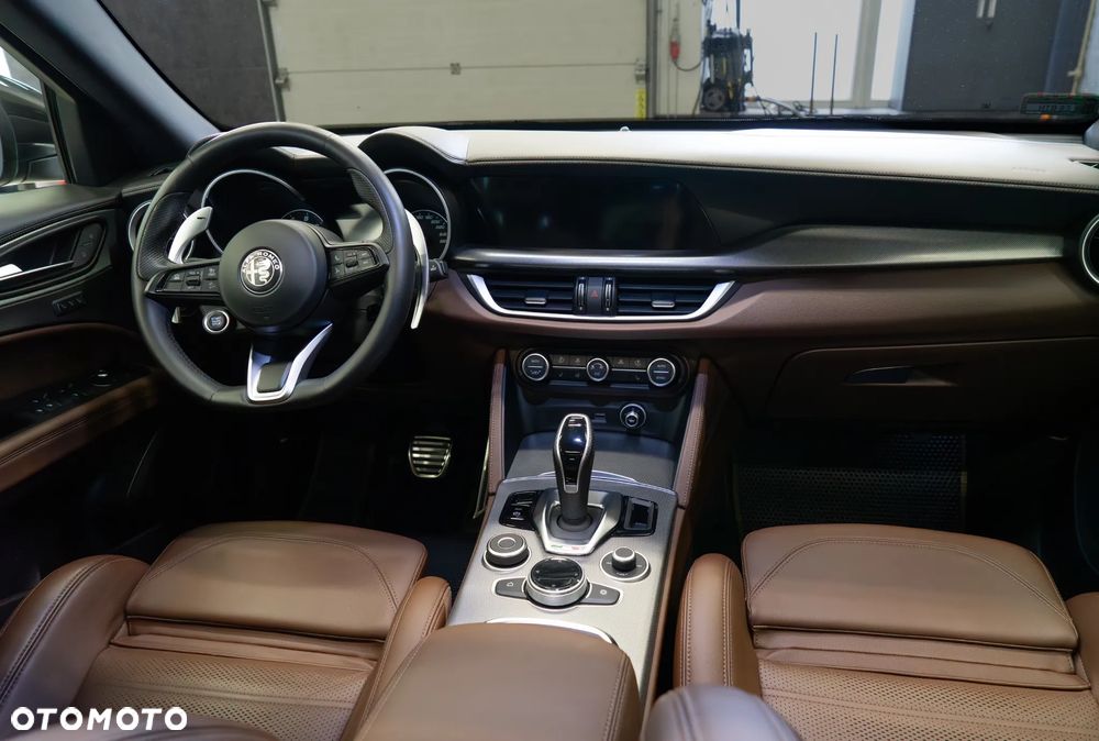 Alfa Romeo Stelvio 2.0 Turbo Veloce Q4 - 10