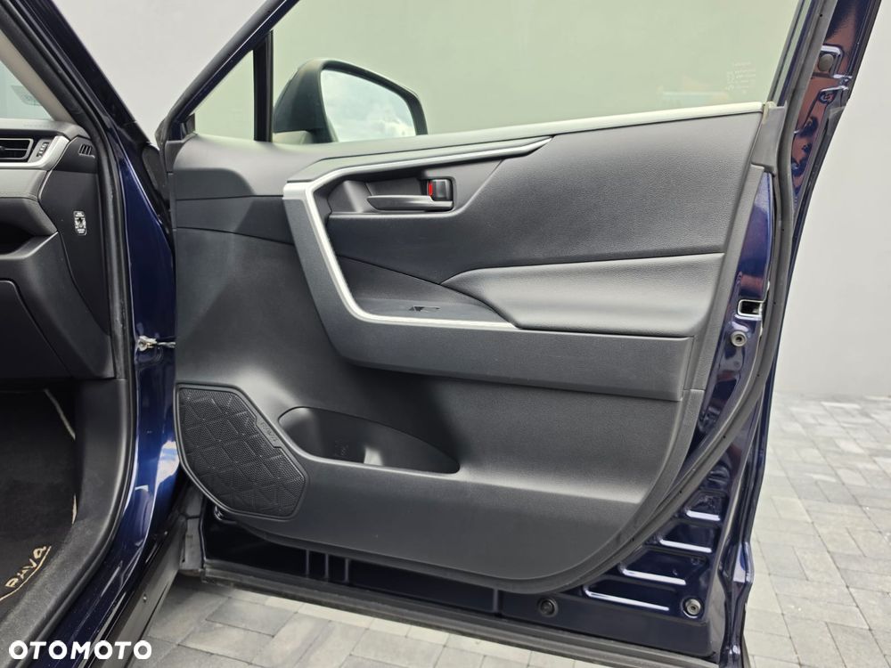 Toyota RAV4 Hybrid Premium 4x2 - 31