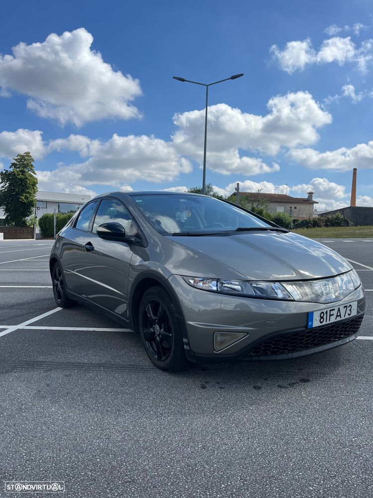 Honda Civic 1.4 Comfort - 2
