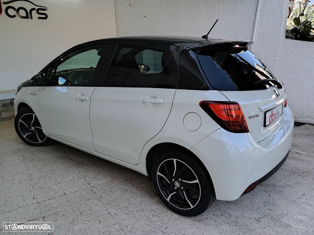 Toyota Yaris 1.5 HSD Comfort +P.Style+P.Techno — fotografia 18