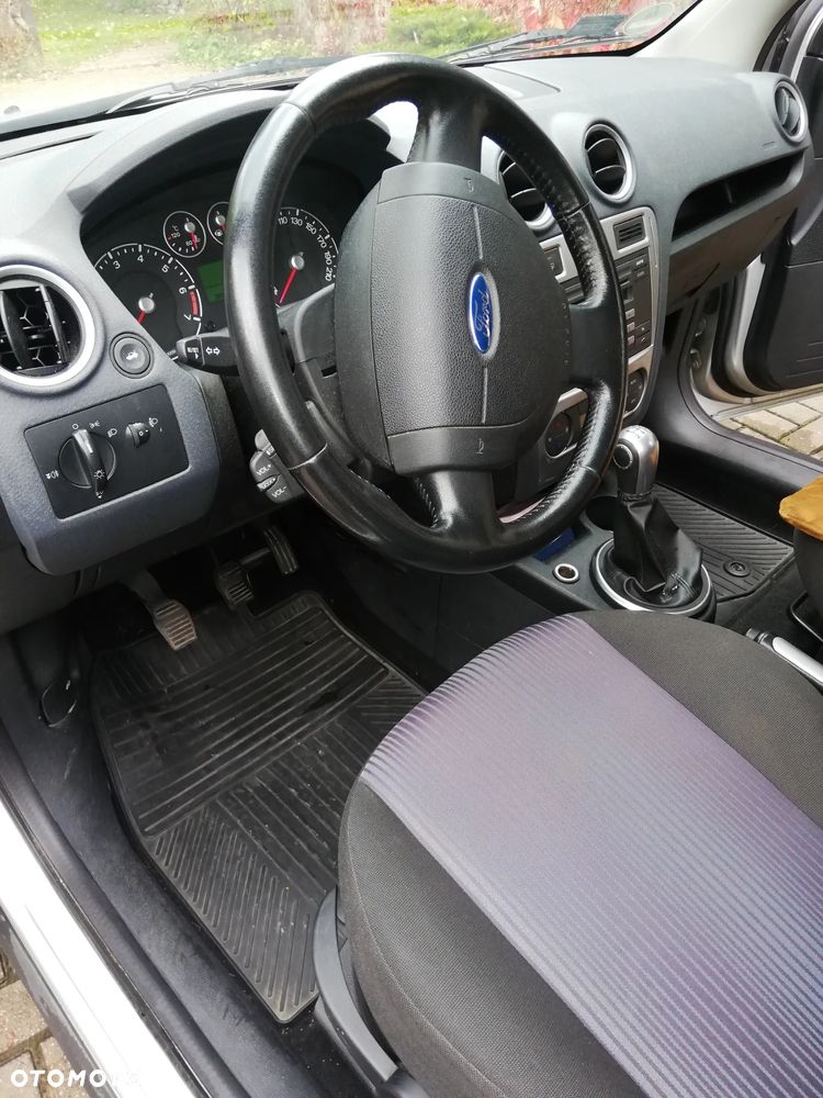 Ford Fusion - 9