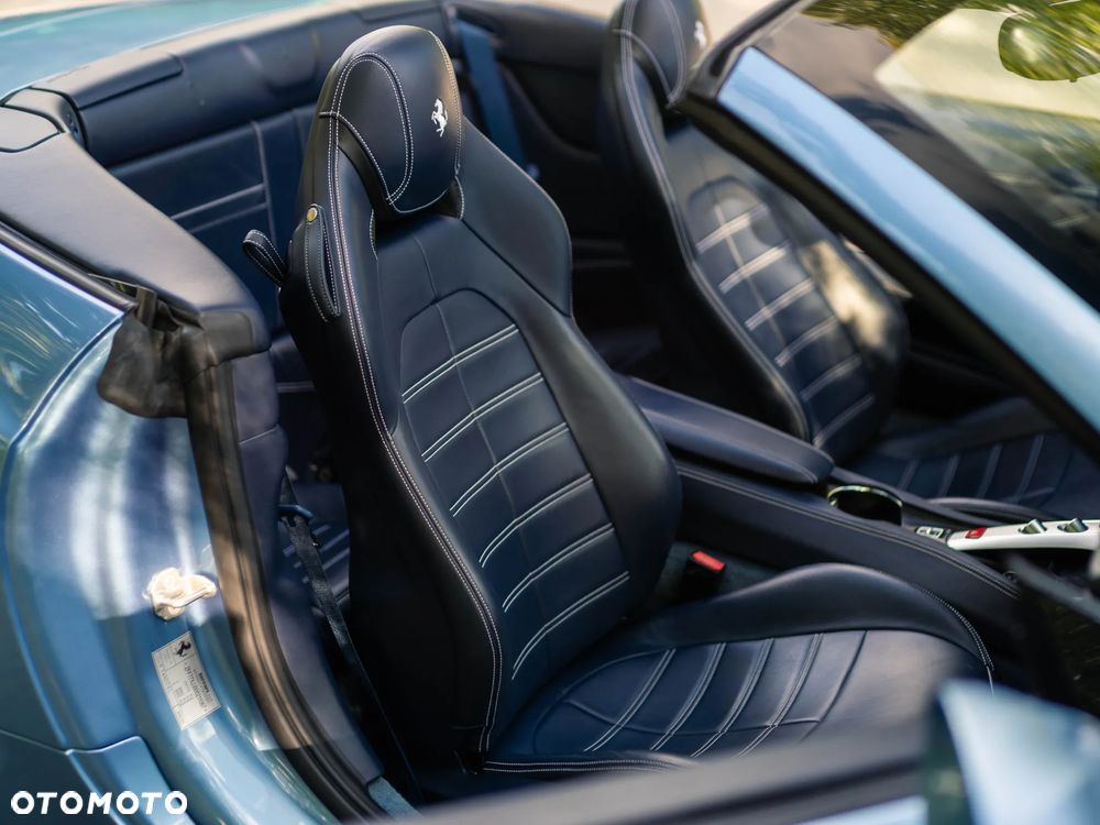 Ferrari California T - 16