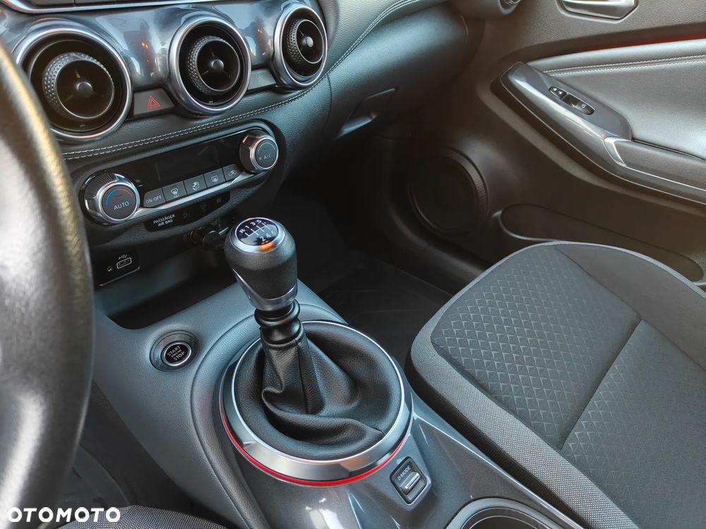 Nissan Juke 1.0 DIG-T N-Connecta - 16