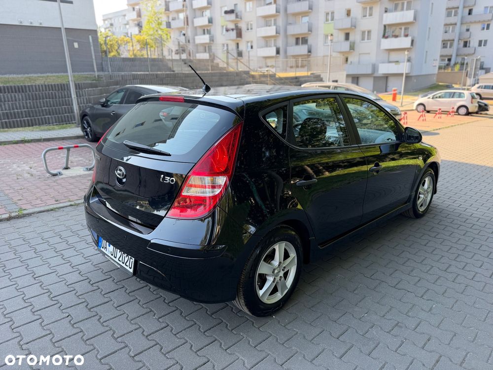Hyundai i30 i30cw 1.4 UEFA EURO 2012 Edition - 10