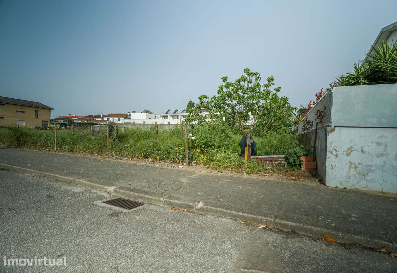 Terreno à venda em Estarreja - Grande imagem: 3/9