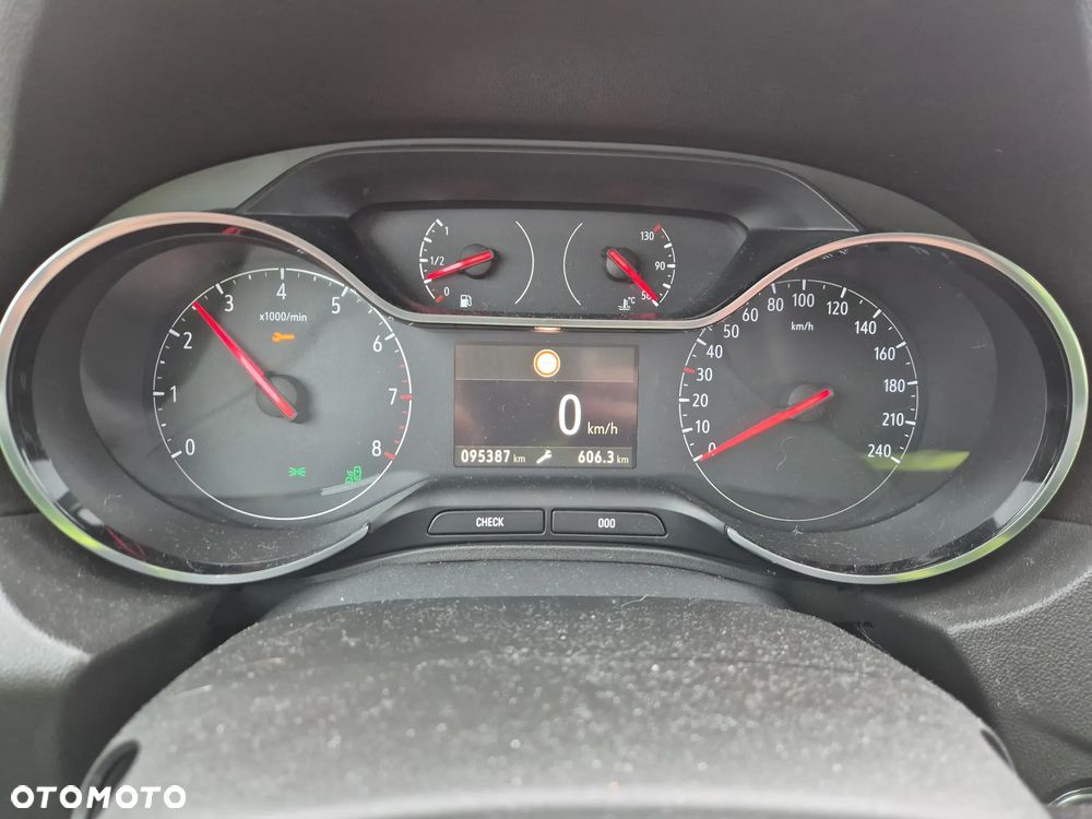 Opel Grandland X 1.2 Start/Stop Business INNOVATION - 6