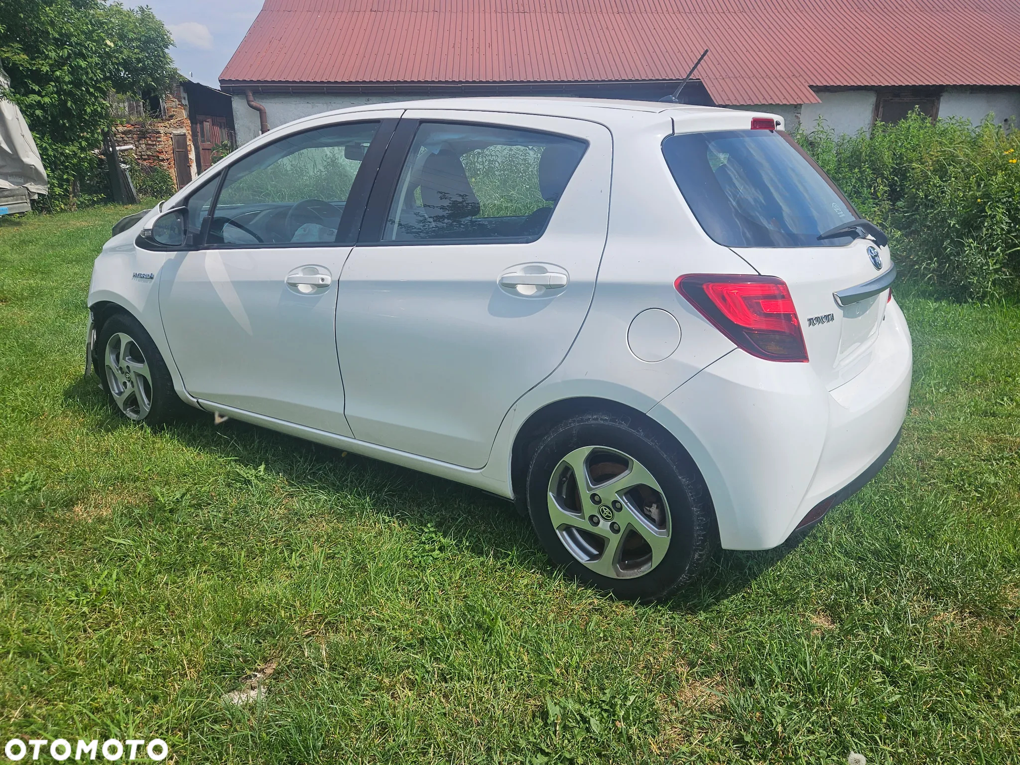 Toyota Yaris Hybrid 1.5 VVT-i Comfort - 4