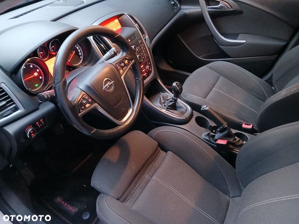 Opel Astra 1.7 CDTI DPF Active - 8