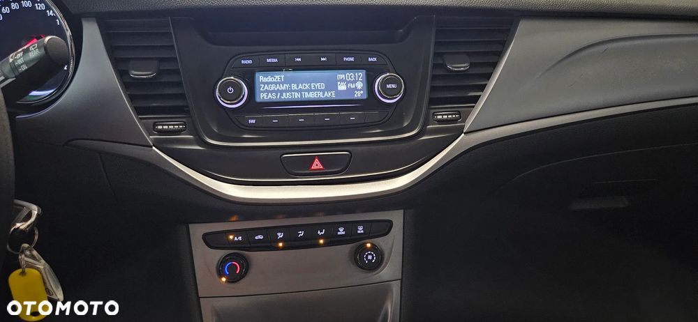 Opel Astra 1.4 Essentia - 10