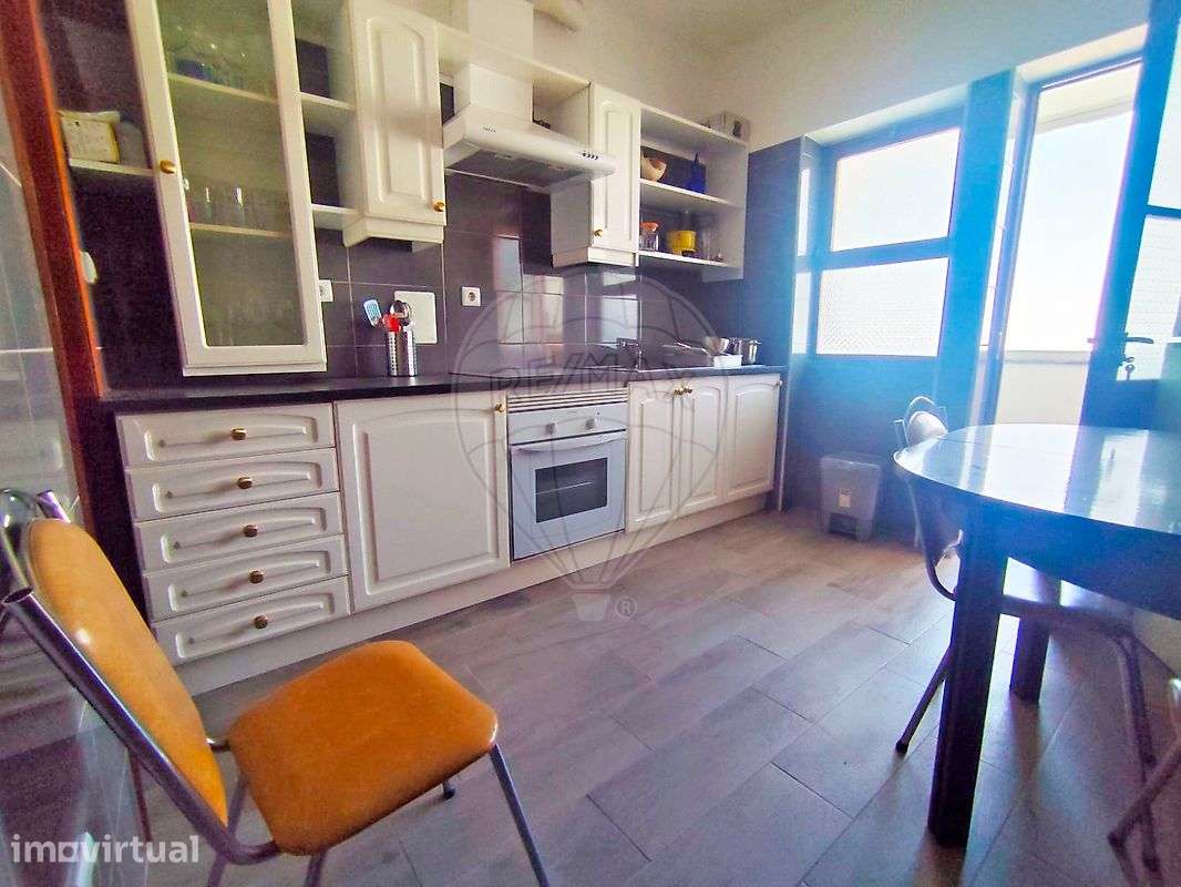Apartamento T4 para arrendamento - Grande imagem: 2/15