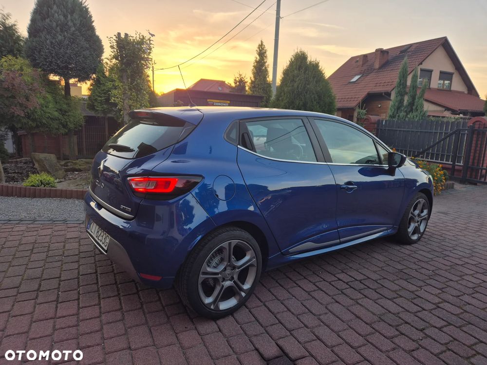 Renault Clio - 8