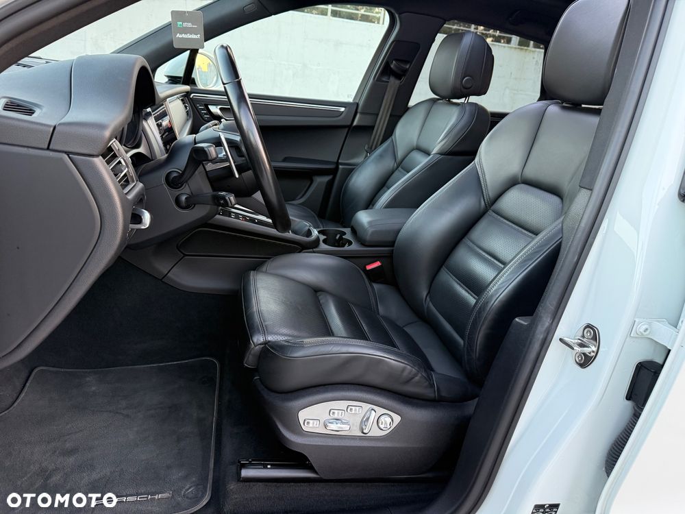Porsche Macan Standard - 13