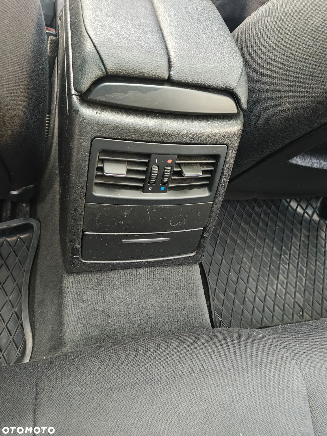 BMW Seria 3 320i Touring - 8