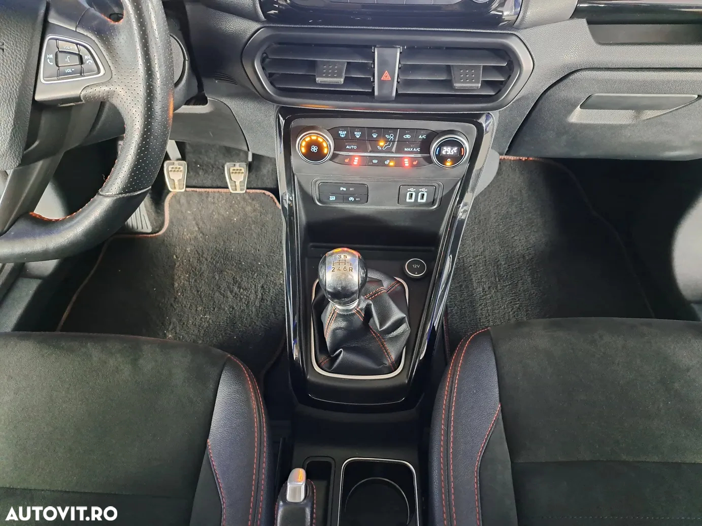 Ford EcoSport - 16
