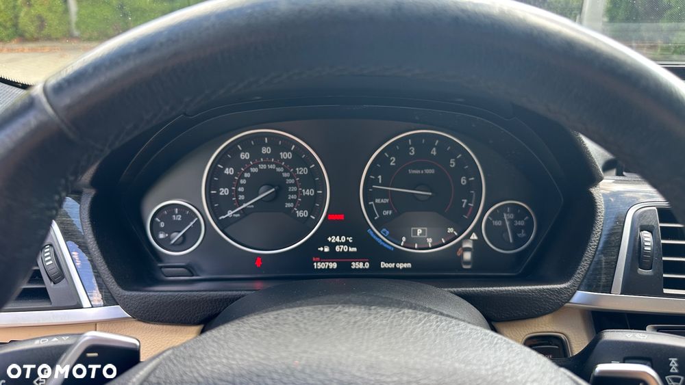 BMW Seria 3 330i Luxury Line sport - 16