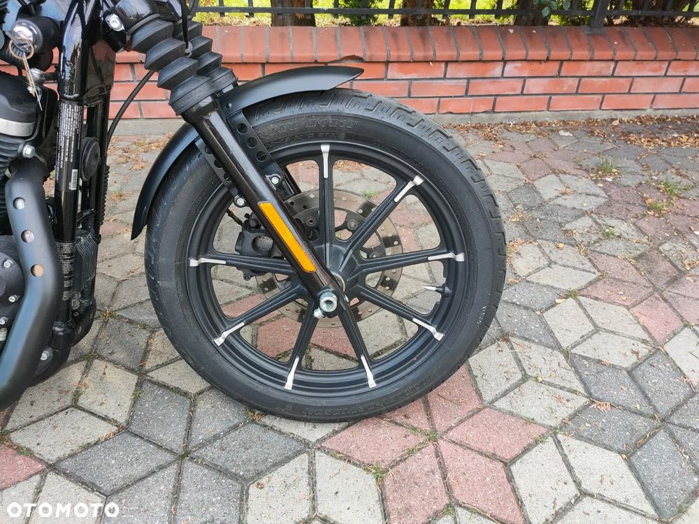 Harley-Davidson Sportster Iron 883 - 28