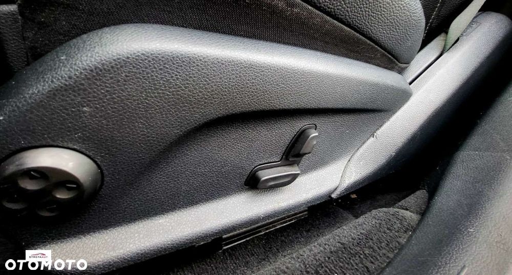 Mercedes-Benz Klasa E - 39