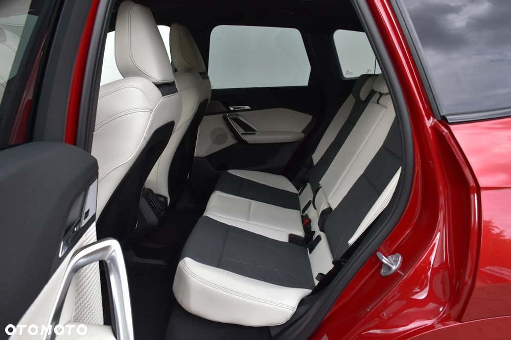 BMW iX1 xDrive30 66.5kWh M Sport Edition - 26
