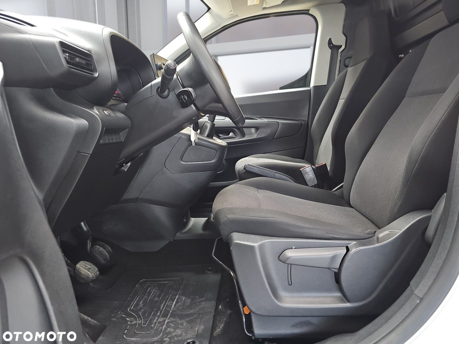 Toyota ProAce 2.3T 1.5 D-4D 75KM std Furgon Active - 10