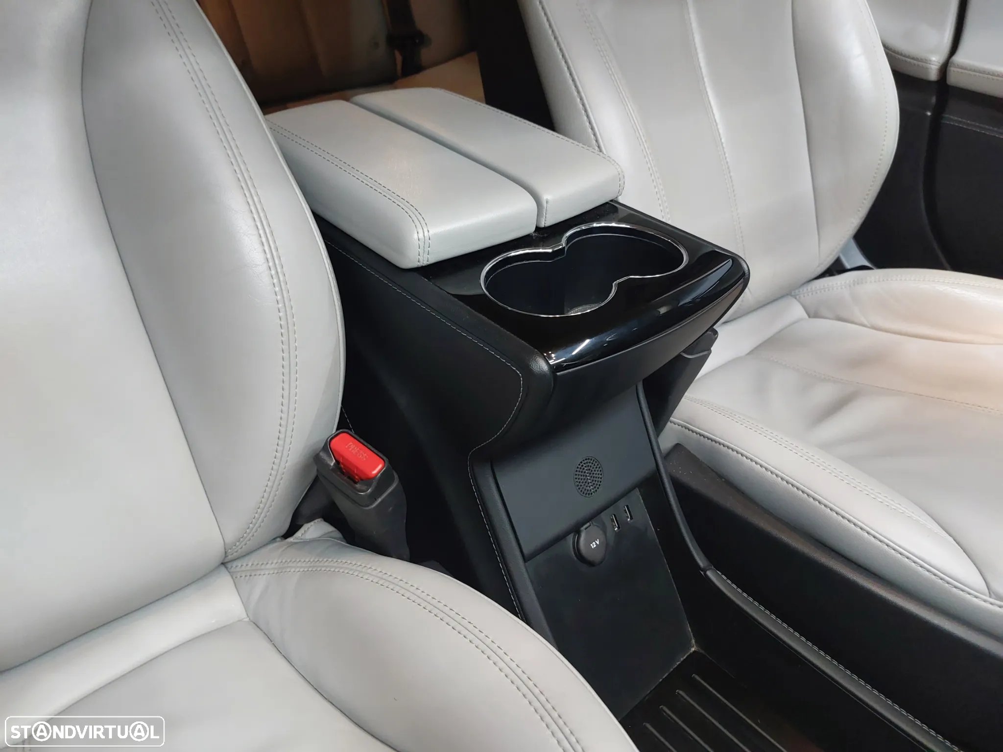 Tesla Model S 85 - 18