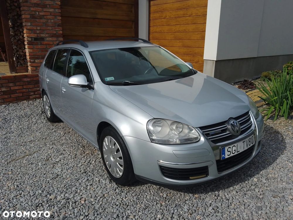 Volkswagen Golf - 2