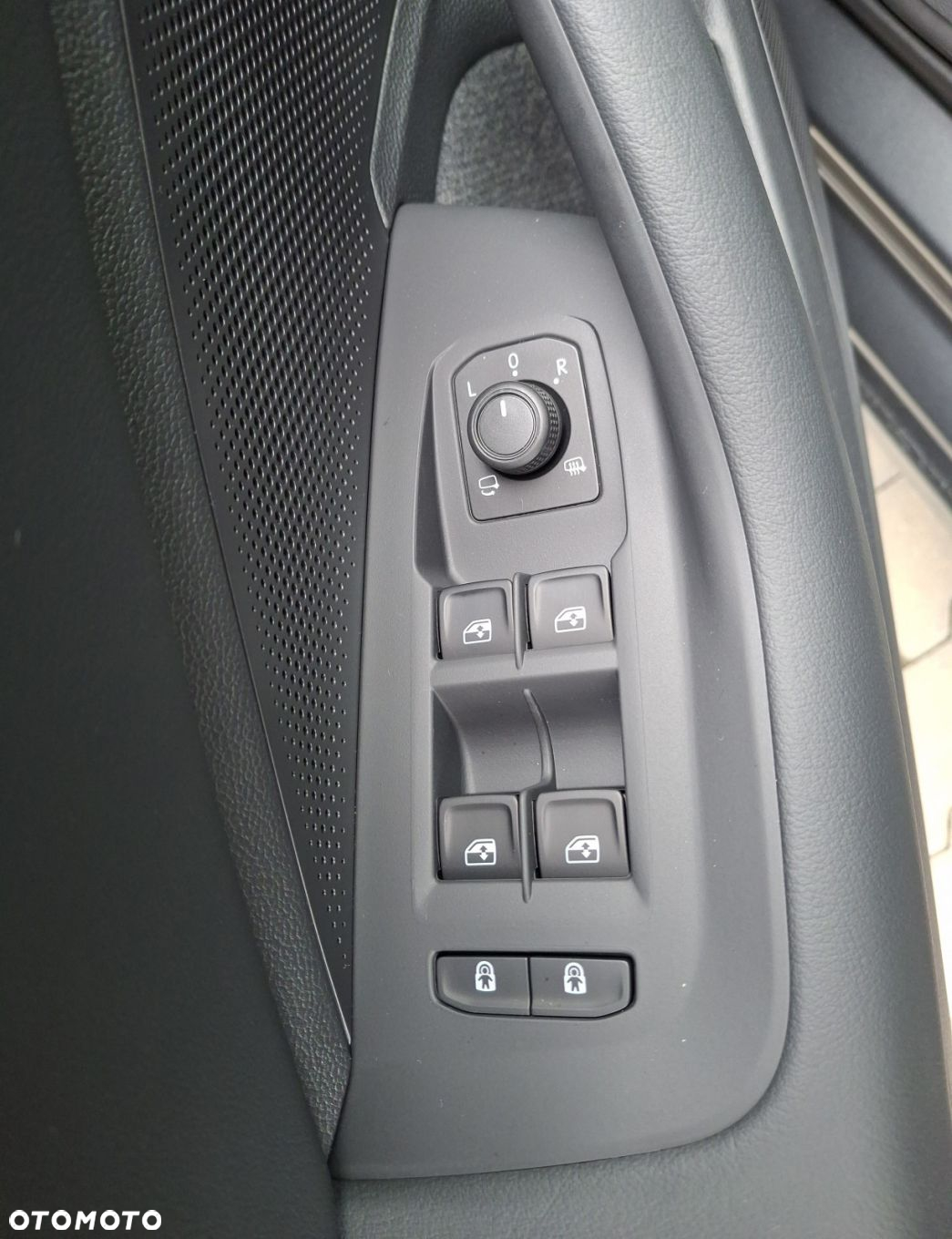 Volkswagen Passat - 11