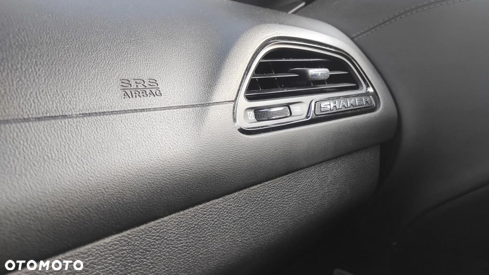 Dodge Challenger 6.4 Scat Pack - 17