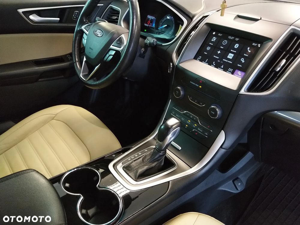 Ford Edge - 5