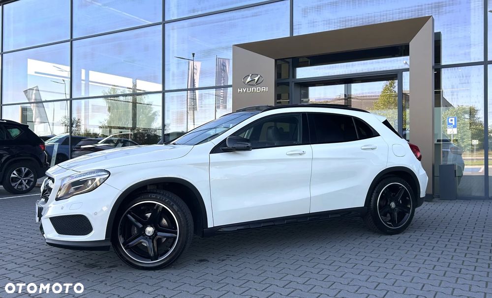 Mercedes-Benz GLA - 4