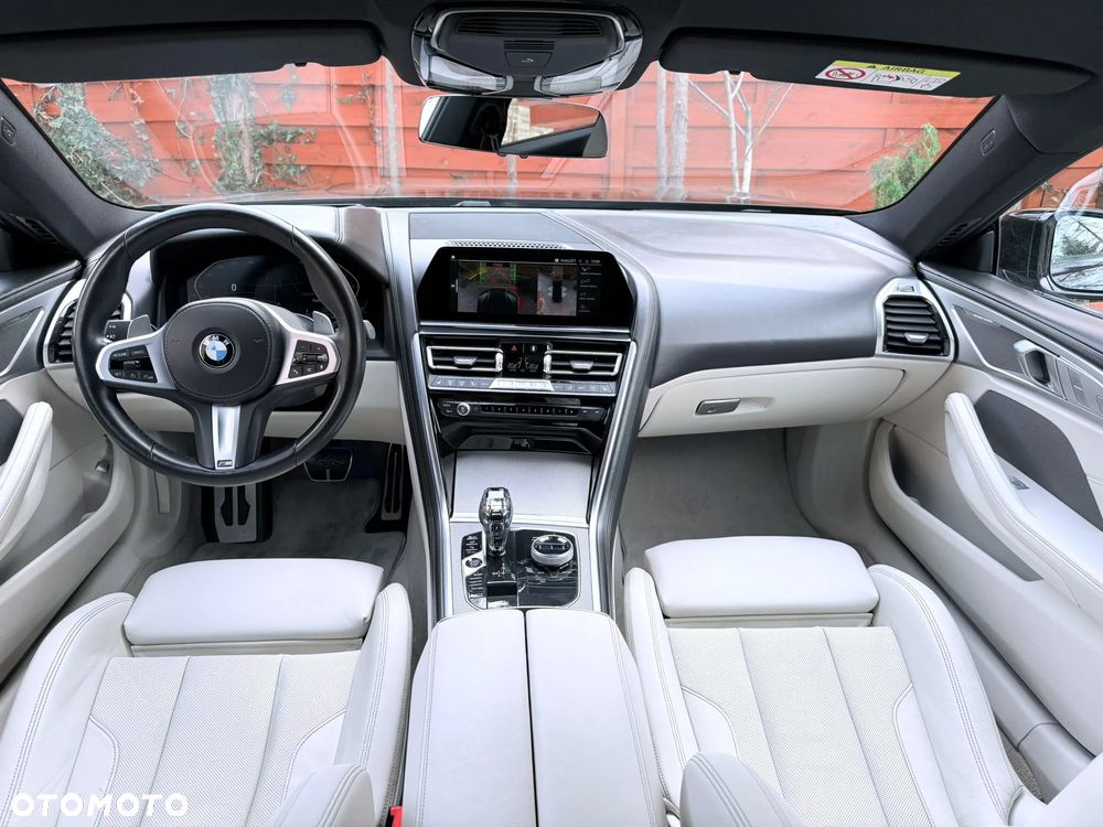 BMW Seria 8 - 25