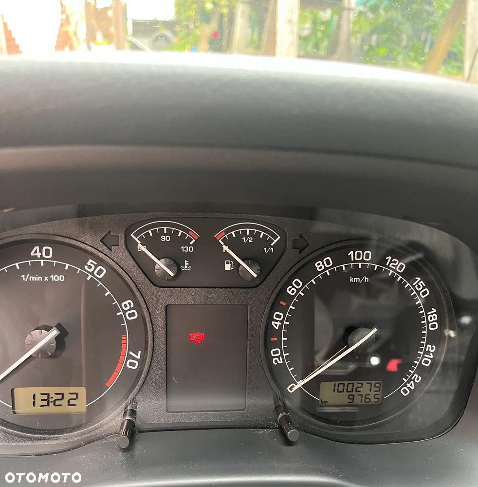 Skoda Octavia 1.6 Tour - 13